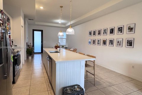 Condo in Doral, Florida, 3 bedrooms № 2382464 - photo 5