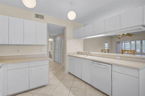 Condominio en venta en Bradenton, Florida, 2 dormitorios, 125.33 m2 № 2116361 - foto 18