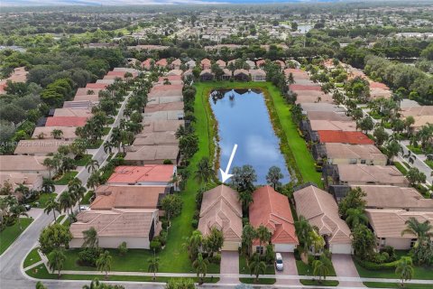 House in Delray Beach, Florida 4 bedrooms, 216 sq.m. № 1830717 - photo 9
