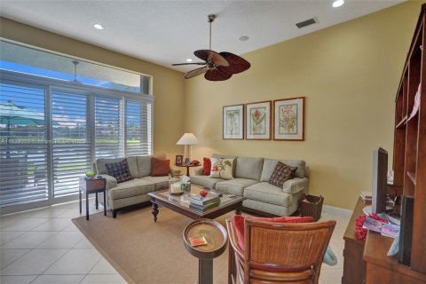 House in Delray Beach, Florida 4 bedrooms, 216 sq.m. № 1830717 - photo 20