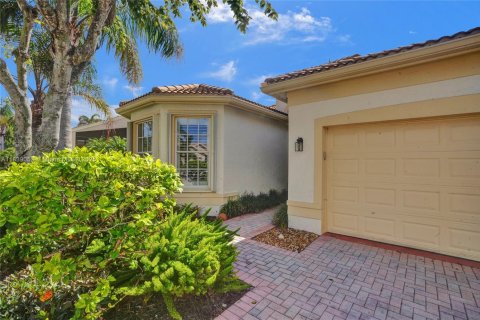 House in Delray Beach, Florida 4 bedrooms, 216 sq.m. № 1830717 - photo 5