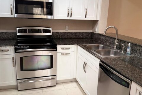 Villa ou maison à vendre à Miramar, Floride: 3 chambres № 2004259 - photo 11