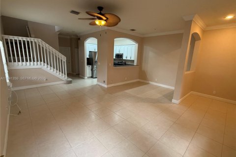 Villa ou maison à vendre à Miramar, Floride: 3 chambres № 2004259 - photo 3