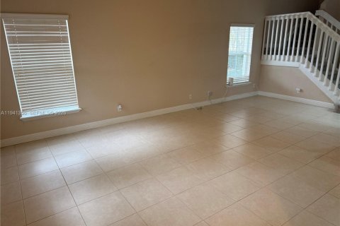 Villa ou maison à vendre à Miramar, Floride: 3 chambres № 2004259 - photo 4