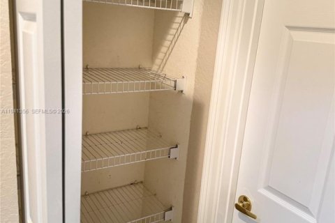 Villa ou maison à vendre à Miramar, Floride: 3 chambres № 2004259 - photo 15