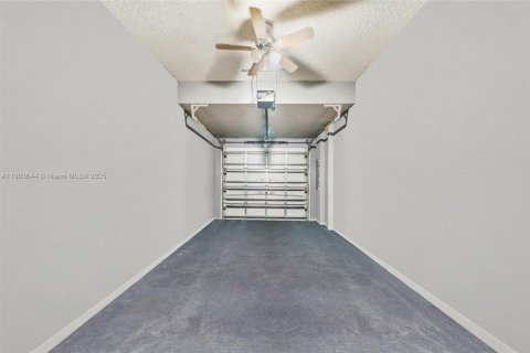 Touwnhouse à vendre à Pembroke Pines, Floride: 3 chambres, 142.05 m2 № 1955741 - photo 16