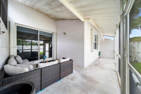 Touwnhouse à vendre à Pembroke Pines, Floride: 3 chambres, 142.05 m2 № 1955741 - photo 11