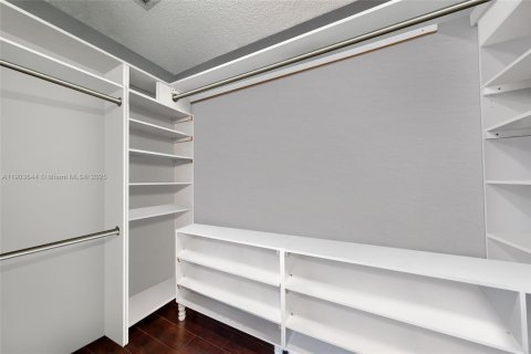 Touwnhouse à vendre à Pembroke Pines, Floride: 3 chambres, 142.05 m2 № 1955741 - photo 24