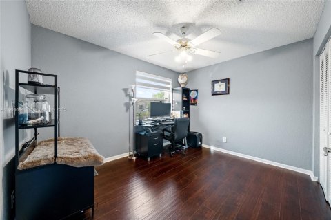 Touwnhouse à vendre à Pembroke Pines, Floride: 3 chambres, 142.05 m2 № 1955741 - photo 18