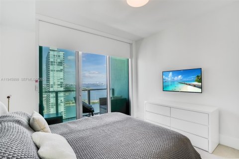 Condo in Miami, Florida, 3 bedrooms  № 2002724 - photo 17