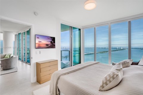 Condo in Miami, Florida, 3 bedrooms  № 2002724 - photo 9