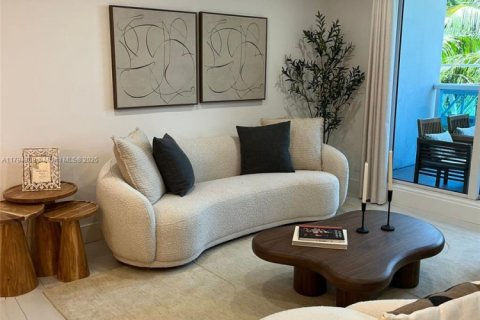 Condominio en venta en Miami Beach, Florida, 2 dormitorios, 109.62 m2 № 2077092 - foto 3