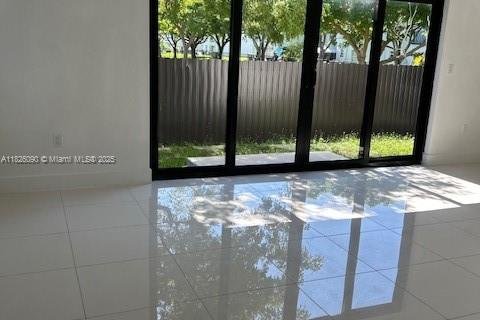 Casa en venta en Florida City, Florida, 5 dormitorios, 176.7 m2 № 1797495 - foto 7