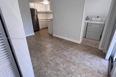 Снять в аренду виллу или дом в Майами, Флорида 2 спальни, 197.14м2, № 2025903 - фото 10