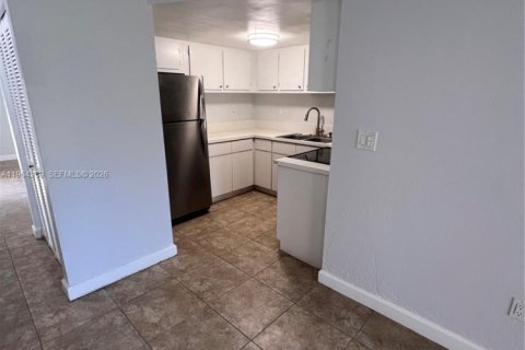 Снять в аренду виллу или дом в Майами, Флорида 2 спальни, 197.14м2, № 2025903 - фото 4