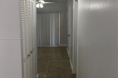 Снять в аренду виллу или дом в Майами, Флорида 2 спальни, 197.14м2, № 2025903 - фото 15