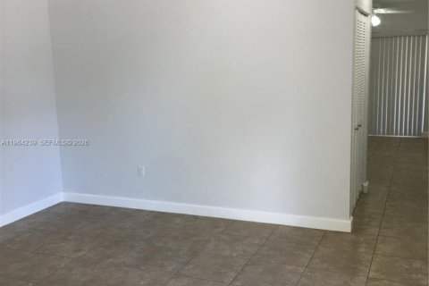 Снять в аренду виллу или дом в Майами, Флорида 2 спальни, 197.14м2, № 2025903 - фото 13