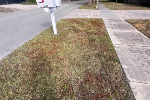 Снять в аренду виллу или дом в Майами, Флорида 2 спальни, 197.14м2, № 2025903 - фото 8