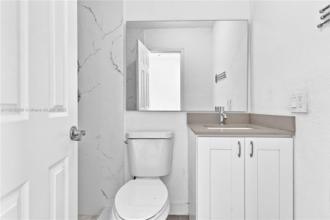 Villa ou maison à vendre à Miami, Floride: 3 chambres, 172.52 m2 № 1974863 - photo 27