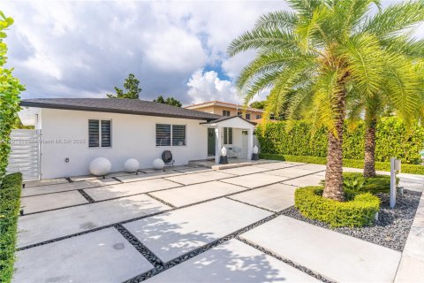 Villa ou maison à vendre à Miami, Floride: 3 chambres, 172.52 m2 № 1974863 - photo 4