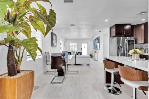 Villa ou maison à vendre à Miami, Floride: 3 chambres, 172.52 m2 № 1974863 - photo 9