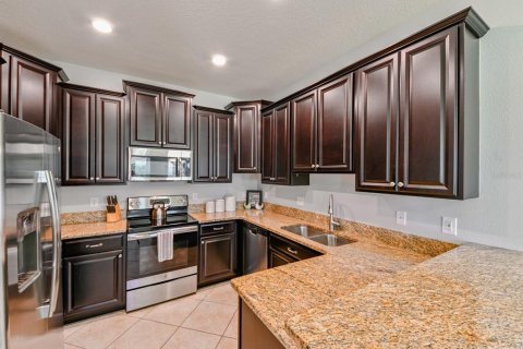 House in Hudson, Florida 3 bedrooms, 141.3 sq.m. № 2239066 - photo 10