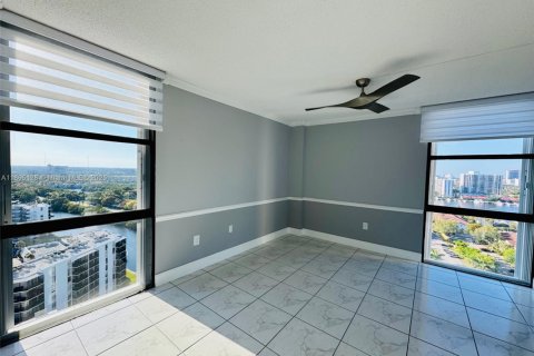 Condo in Aventura, Florida, 2 bedrooms  № 1892966 - photo 26