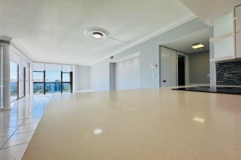Condo in Aventura, Florida, 2 bedrooms  № 1892966 - photo 7