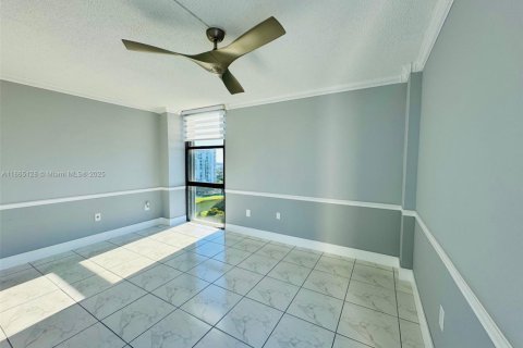 Condo in Aventura, Florida, 2 bedrooms  № 1892966 - photo 29