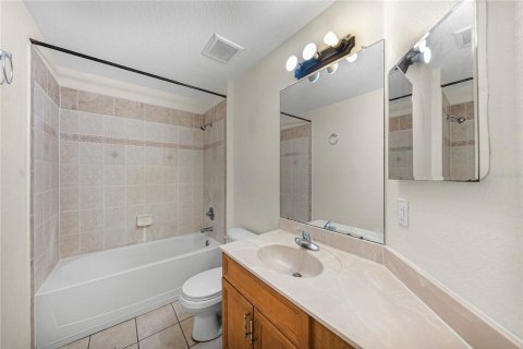 House in Riverview, Florida 3 bedrooms, 105.91 sq.m. № 2227988 - photo 23