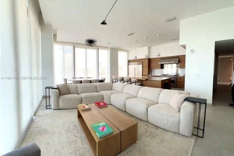 Condo in Miami, Florida, 4 bedrooms  № 2043009 - photo 6