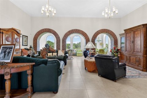 House in Leesburg, Florida 3 bedrooms, 275.08 sq.m. № 2195736 - photo 6