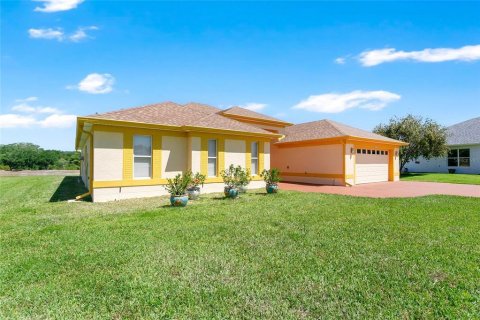 House in Leesburg, Florida 3 bedrooms, 275.08 sq.m. № 2195736 - photo 4