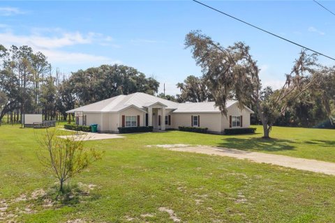 Casa en Cross City, Florida 6 dormitorios, 293.76 m2 № 2317465