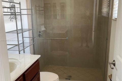 Casa en venta en Miami, Florida, 4 dormitorios, 210.61 m2 № 1500606 - foto 26
