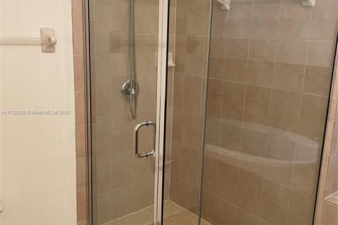 Casa en venta en Miami, Florida, 4 dormitorios, 210.61 m2 № 1500606 - foto 14