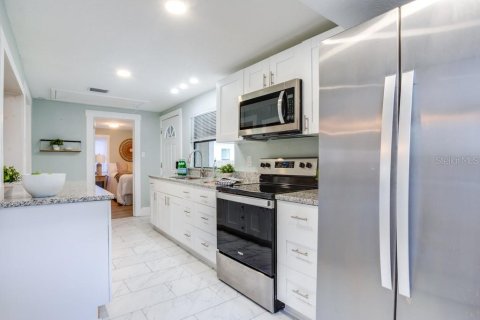 Villa ou maison à vendre à Clearwater, Floride: 4 chambres, 137.87 m2 № 1885054 - photo 20