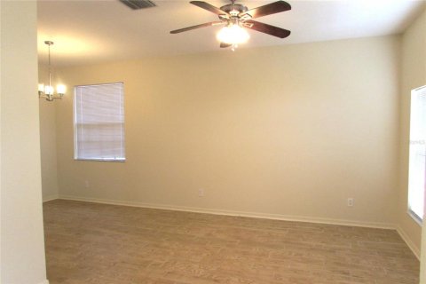 Villa ou maison à vendre à Wesley Chapel, Floride: 4 chambres, 169.55 m2 № 1687174 - photo 5