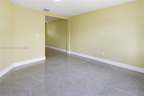 Immobilier commercial à vendre à Florida City, Floride: 287.44 m2 № 2076397 - photo 22