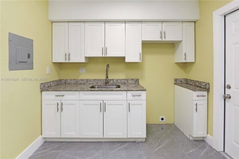 Immobilier commercial à vendre à Florida City, Floride: 287.44 m2 № 2076397 - photo 28
