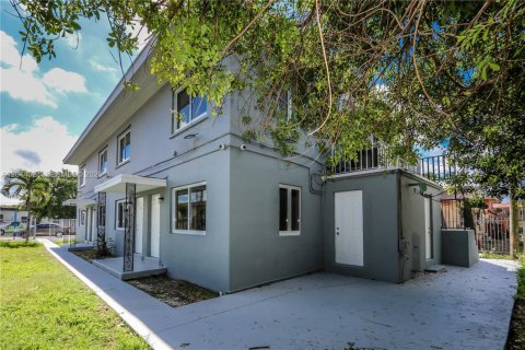 Immobilier commercial à vendre à Florida City, Floride: 287.44 m2 № 2076397 - photo 18