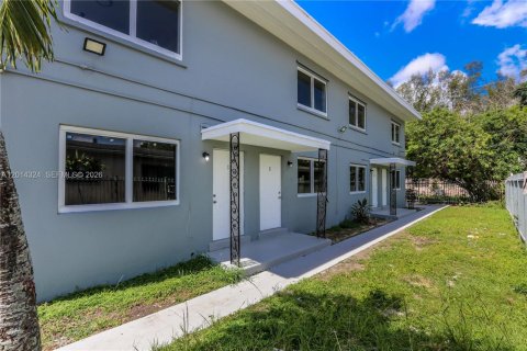 Immobilier commercial à vendre à Florida City, Floride: 287.44 m2 № 2076397 - photo 5