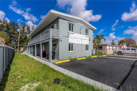 Immobilier commercial à vendre à Florida City, Floride: 287.44 m2 № 2076397 - photo 6