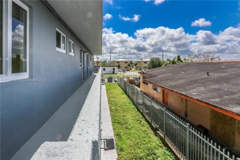 Immobilier commercial à vendre à Florida City, Floride: 287.44 m2 № 2076397 - photo 15