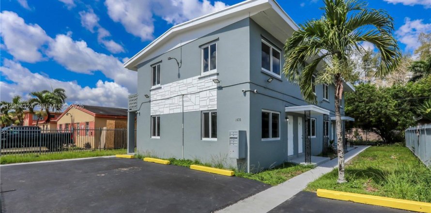 Immobilier commercial à Florida City, Floride 287.44 m2 № 2076397
