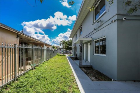 Immobilier commercial à vendre à Florida City, Floride: 287.44 m2 № 2076397 - photo 19