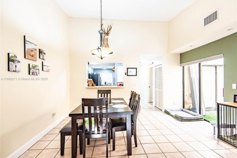 Adosado en venta en Davie, Florida, 3 dormitorios, 143.81 m2 № 1978818 - foto 12