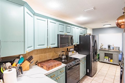 Adosado en venta en Davie, Florida, 3 dormitorios, 143.81 m2 № 1978818 - foto 5