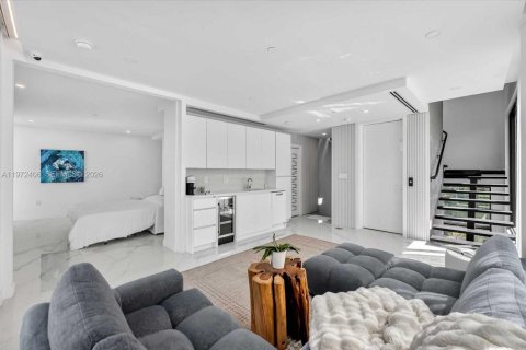 Villa ou maison à louer à Miami Beach, Floride: 3 chambres, 292.92 m2 № 2032916 - photo 29