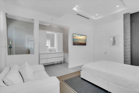 Villa ou maison à louer à Miami Beach, Floride: 3 chambres, 292.92 m2 № 2032916 - photo 18